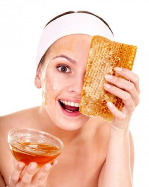 is-honey-good-for-your-skin-top-benefits-and-13-skin-care-remedies