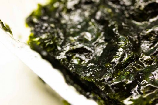 Among other nutrients, seaweed chips are packed with vitamin C.