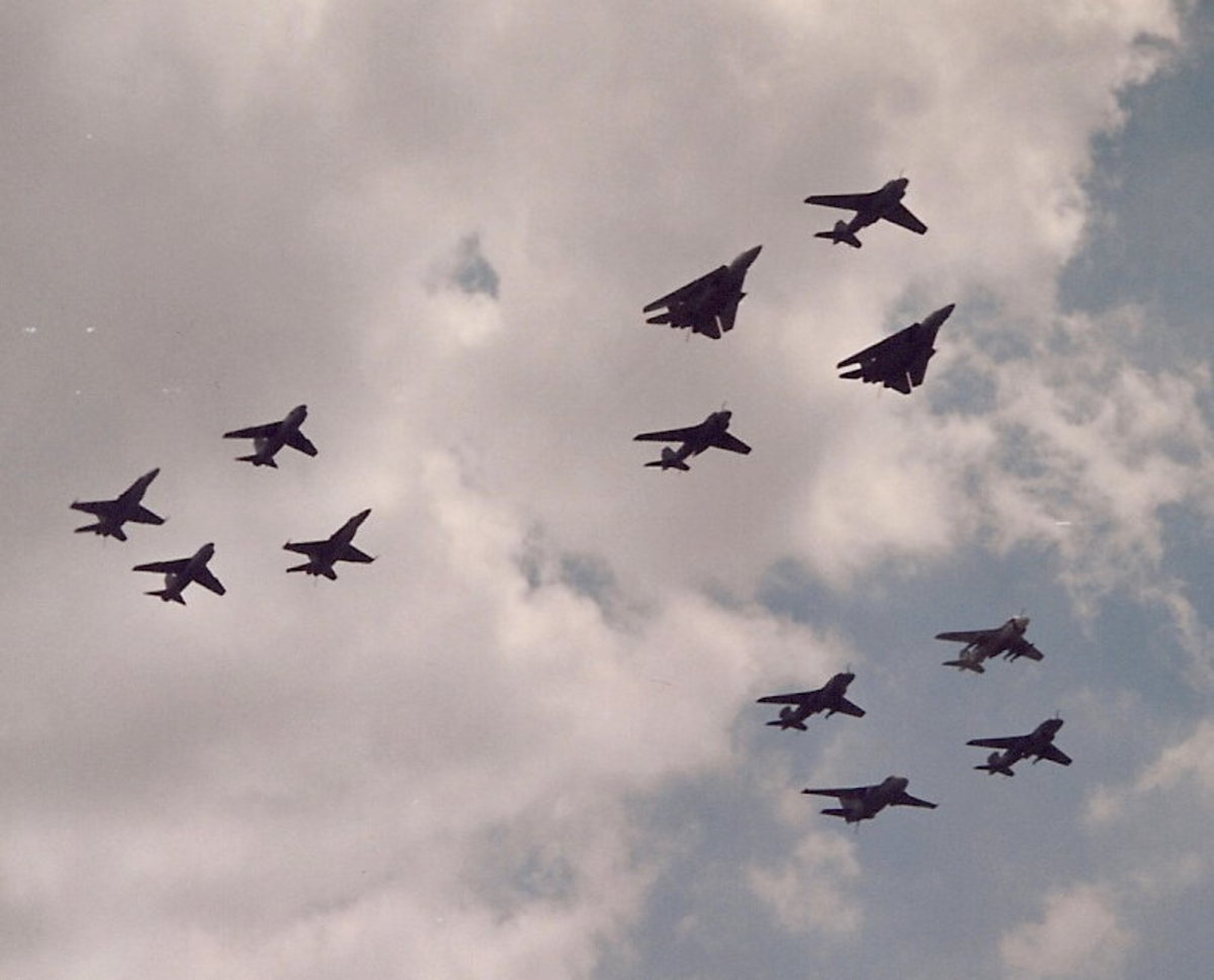 Naval aircraft flying over the Washington Mall during the Desert Storm Victory Parade, June 1991.