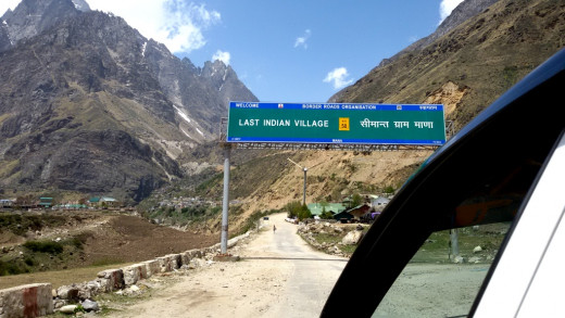 Approaching Mana, the last Indian village 
