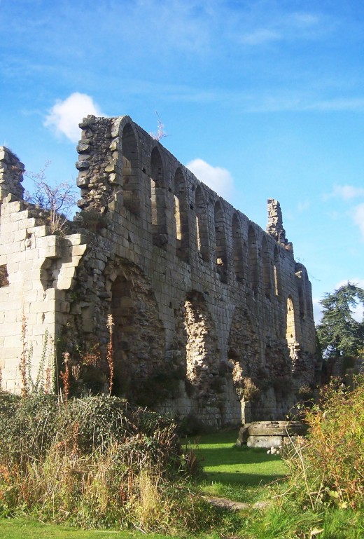 Buildings and city's were destroyed by the war.