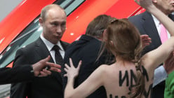 Satire -- Putin Assassinated: Muscovites Strangely Blase