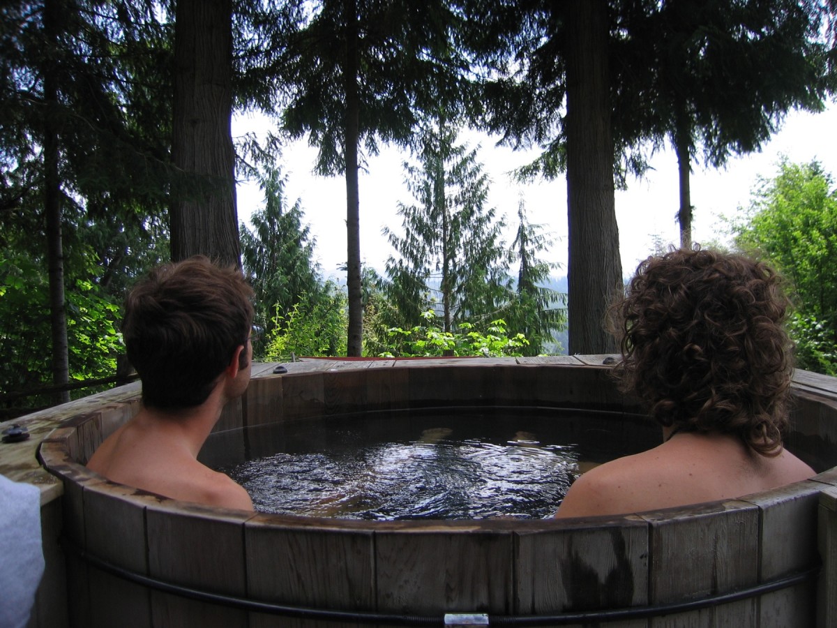The Hot Tub Guru Free Advice For First Time Buyers Dengarden