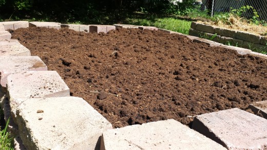 Landscape block raised bed