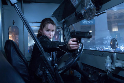 Beautiful, deadly....but oh so dull! (and I actually like Emilia Clarke) :(