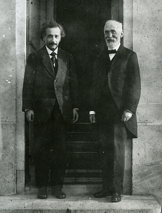 Einstein (left) and Lorentz in 1921