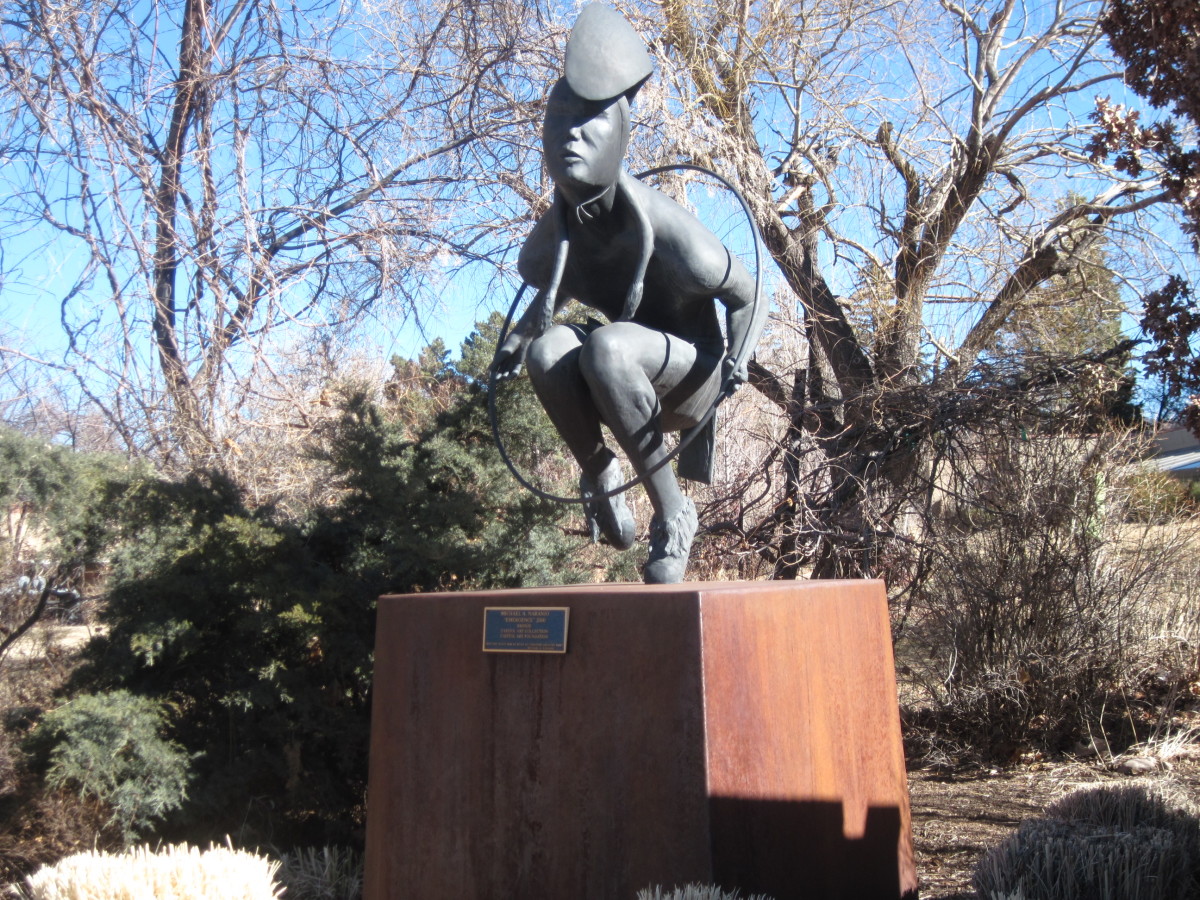 Statue of native people outside New Mexico State Building