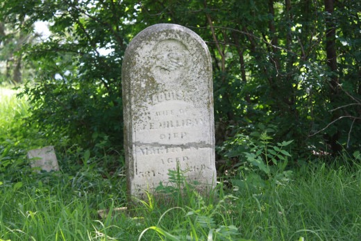 Gravestone of Louisa Milligan, Valley View Cemetery