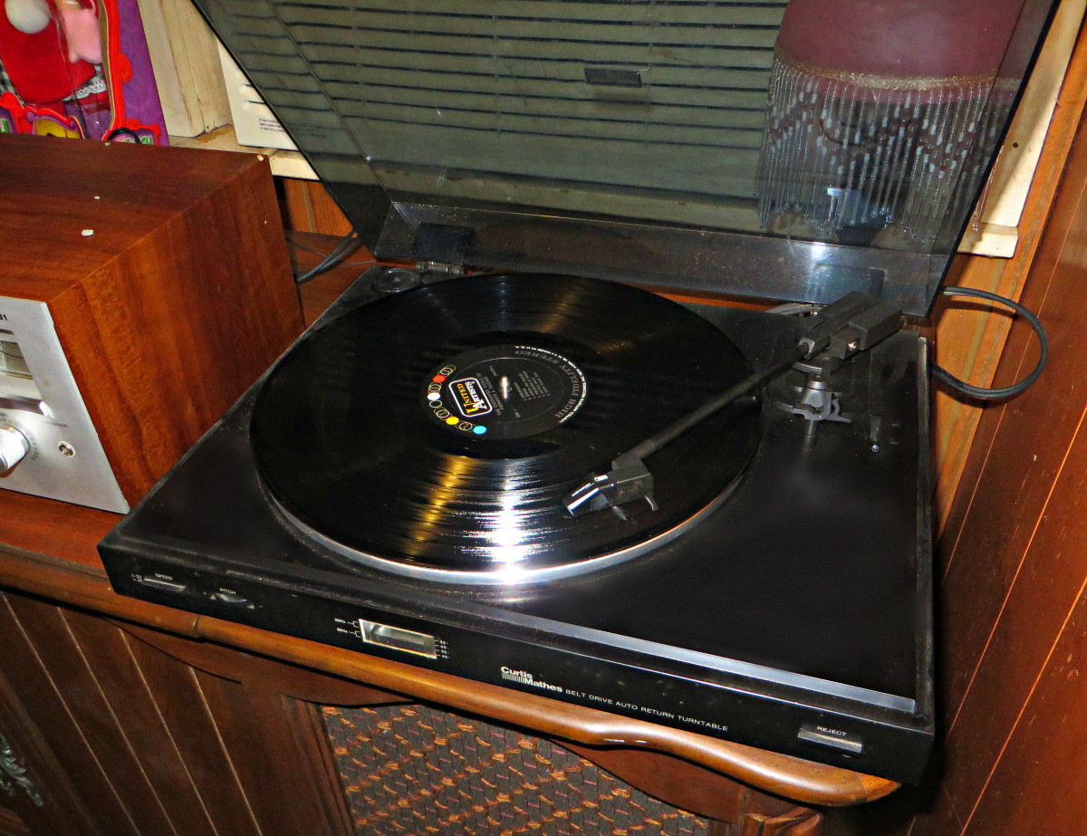 Curtis Mathes, Model C-155, Belt Drive, Auto Return Stereo Turntable Record Player