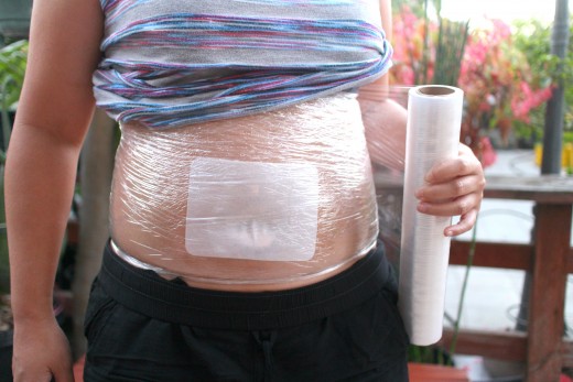How To Lose Belly Fat With Saran Wrap Tips And Side Effects CalorieBee