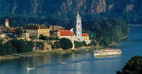Located in Austria’s vineyard-rich Wachau Valley. 