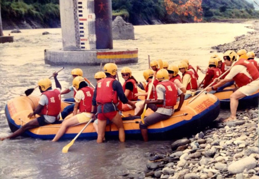 White river rafting expedition lasted for 36 miles.  After 18 miles we stopped for a picnic on the riverside, then continued on the rest of the journey.  Although it was tumultuous at times, with one of the participants losing her glasses, and anothe