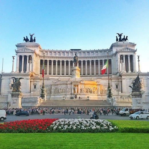 Places to visit in Rome; Piazza Venezia and the Vittoriano