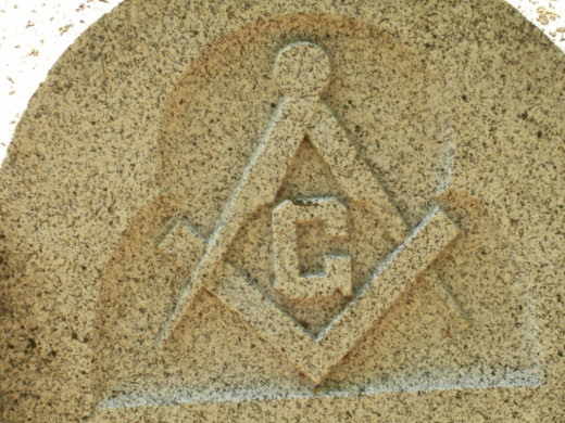 Masonic symbols, clearly visible on this headstone