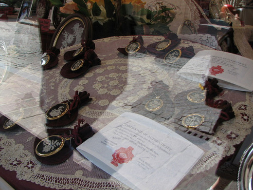 Pendants in Belgian lace shop
