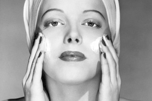 Not all face creams are in vain. Many anti-wrinkle serums on the market today are quite effective