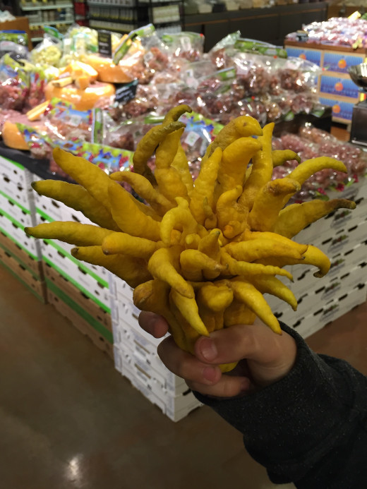 Ok, the sign said it's a Hand of Buddha fruit .... but how do you eat it?