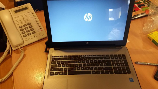 I picked up this new HP Pavilion 15" with an i5 processor, 8GB RAM, 2TB harddisk for under £400 and it's worth every penny more in turns of speed and build quality than the Acer.