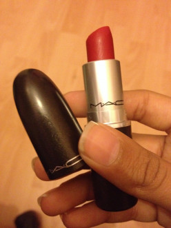 How to Make Your Own Lipstick