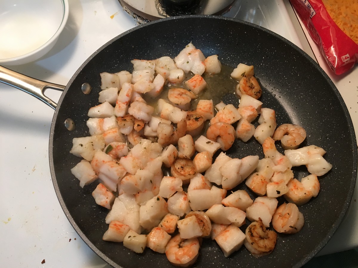 I added a splash of white wine when the lobster and shrimp were almost done cooking.