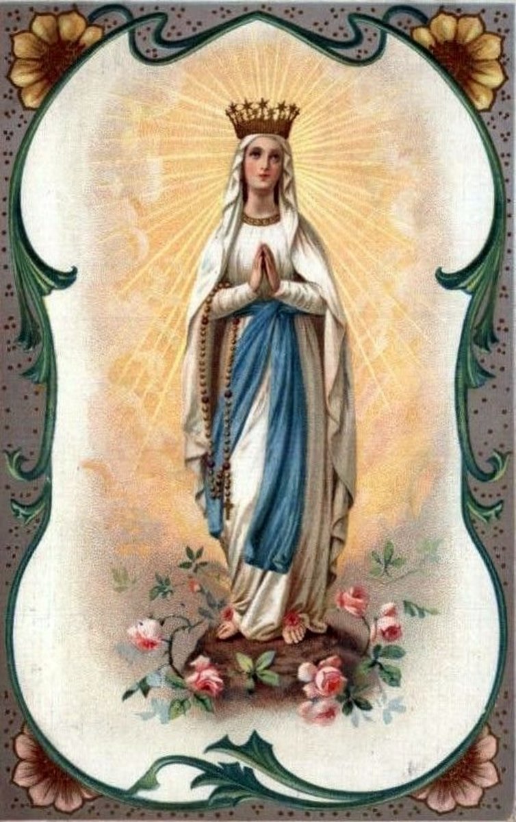 A Virgem Maria em um cartão vintage. Ela recebeu títulos como "Rainha do Céu" e "Estrela do Mar", que destacaram seu papel efetivo como deusa.