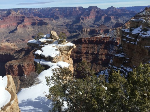 Snow along Rocky Ledge of Grand Canyon