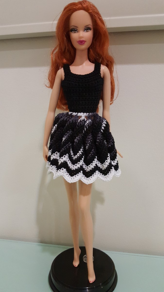 Vestido de chevron retorcido de Barbie (Patrón de ganchillo gratis