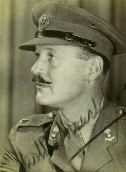 Maskelyne in officer's uniform, Royal Engineers - signed photograph for a fan