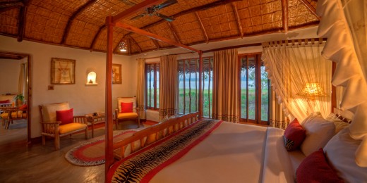 Orange County - Pool hut interior