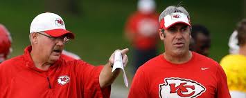 Ex-Eagles head coach Andy Reid (L) & Current Eagles head coach Doug Pederson (R)