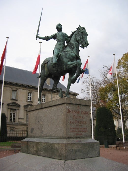 Joan of Arc, Place du Parvis, Reims