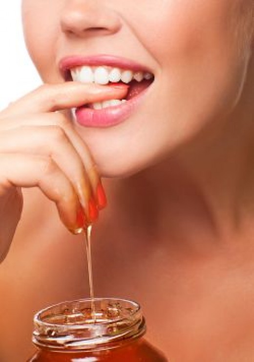 Is Honey Good for Your Skin? Top Benefits and 13 Skin Care Remedies