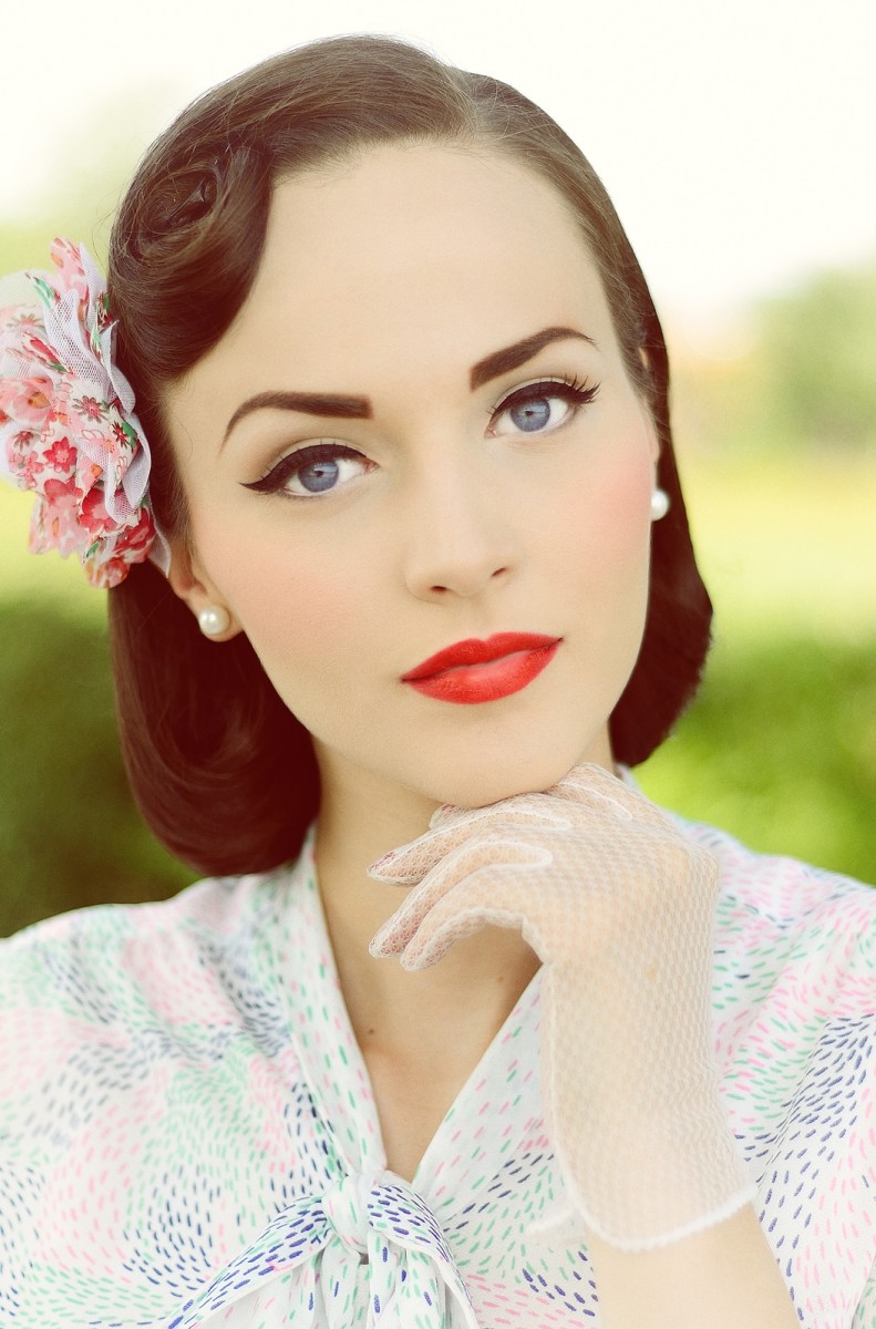 How to apply Pin-Up Make-Up?