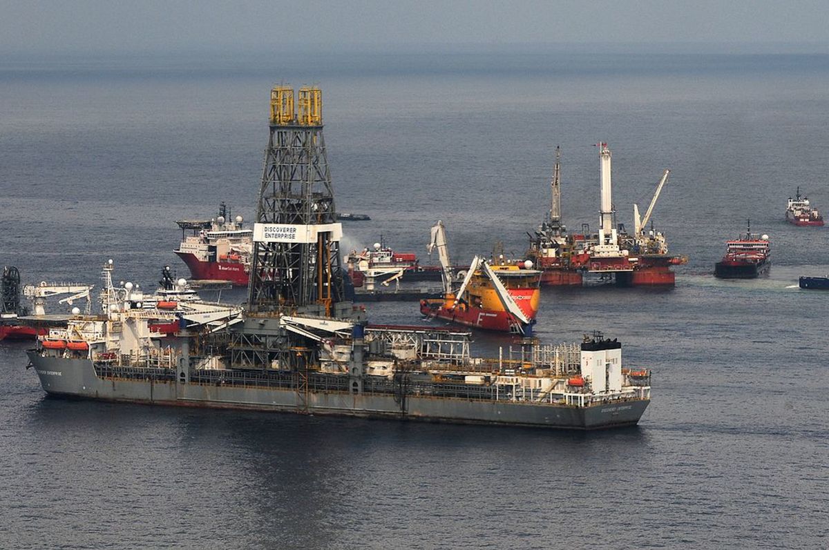The mobile offshore drilling unit Q4000 holds position directly over the damaged Deepwater Horizon blowout preventer as crews work to plug the wellhead using a technique known as "top kill,". The procedure was unsuccessful.