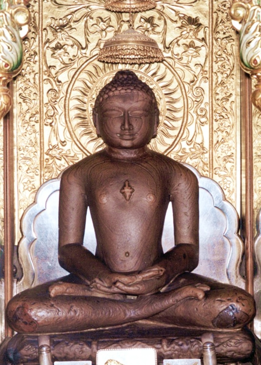 Bhagwan Mahaveer's famous idol at Mahavirji Jain Temple, Rajasthan. 