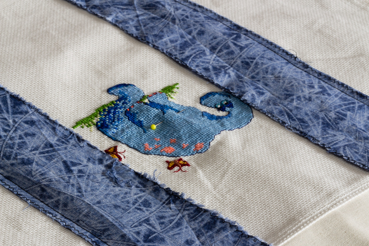 How to Make a Cross Stitch Pillow | FeltMagnet
