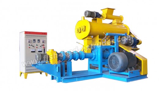 Fish feed making machine can be divided into dry type and wet type fish feed extruder according to the moisture of the raw materials.