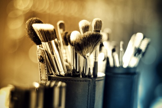 Natural makeup artists enhance beauty without using harsh ingredients.