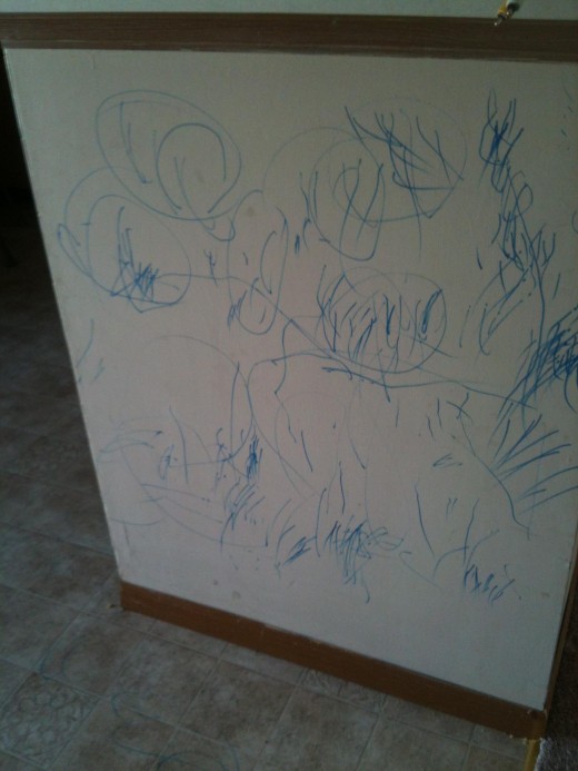 Who needs paper when you've got a beautiful wall just waiting for your artistic creations?