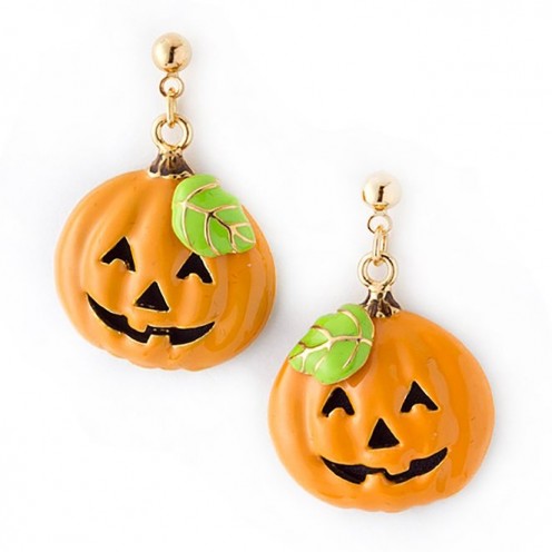 This beautiful and cheery-looking orange-colored pumpkin earrings are perfect for Halloween costumes that aren't scary or creepy