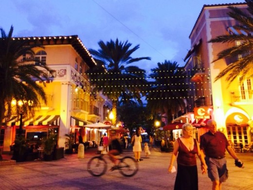 The Espanola Way-one of the famous streets in Miami 