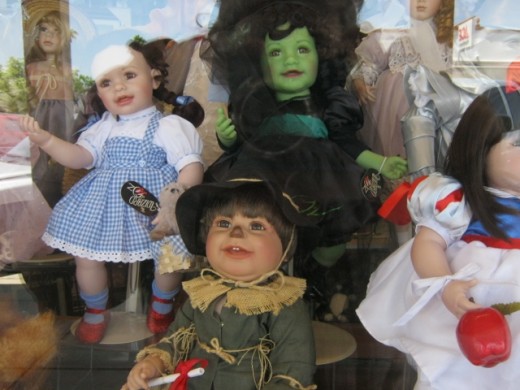 Dolls in the window of a Boulder City doll shop