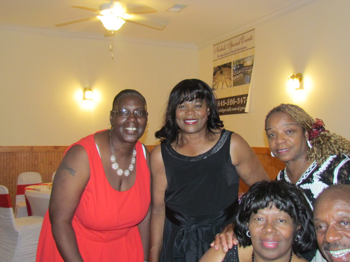 Angelladywriter, is joined by her sister-in-law Tina, Geraldine and their cousin at this reunion of classes.
