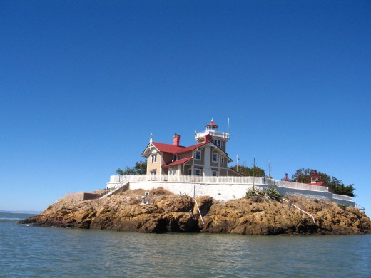 Historic East Brother Light House & Victorian Bed & Breakfast