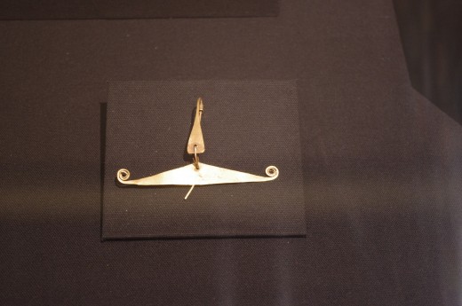 "Nose Ornament" (Before 1500 AD). Made of gold (hammered sheet, chisel-cut edges, and rolled to create spiraled wire). 
