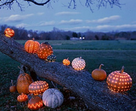 30 Creepy Outdoor DIY Halloween Crafts | FeltMagnet