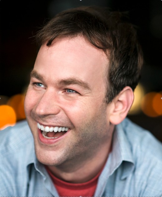 Director/writer Mike Birbiglia stars in the film as well. Very talented as he does amazing in everything he's involved in the film. 