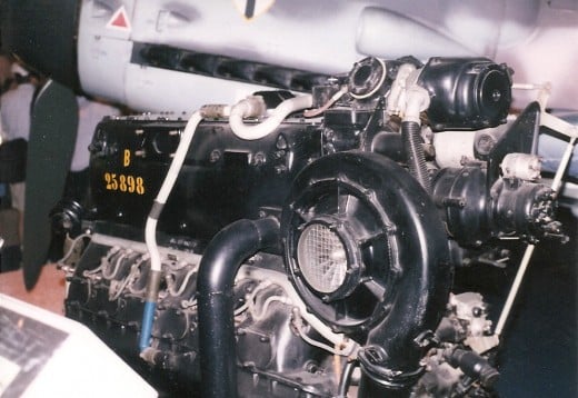 Bf 109 engine at the National Air & Space Museum, Washington, DC 1999.