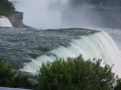 A touch of Rainbow across Niagara Falls A touch of Rainbow across Niagara Falls