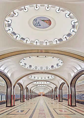 The Moscow Metro was one of the USSR’s most ambitious architectural projects. The metro’s artists and architects worked to design a structure that embodied svet (radiance or brilliance) and svetloe budushchee (a radiant future).